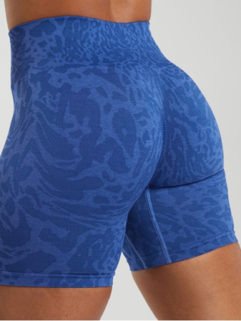 Gymshark Size Large Biker Shorts - Picture 2 of 4